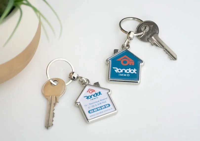 Porte-clé métal personnalisé en forme de maison pour maîtres d'œuvre, architectes, agences immobilières